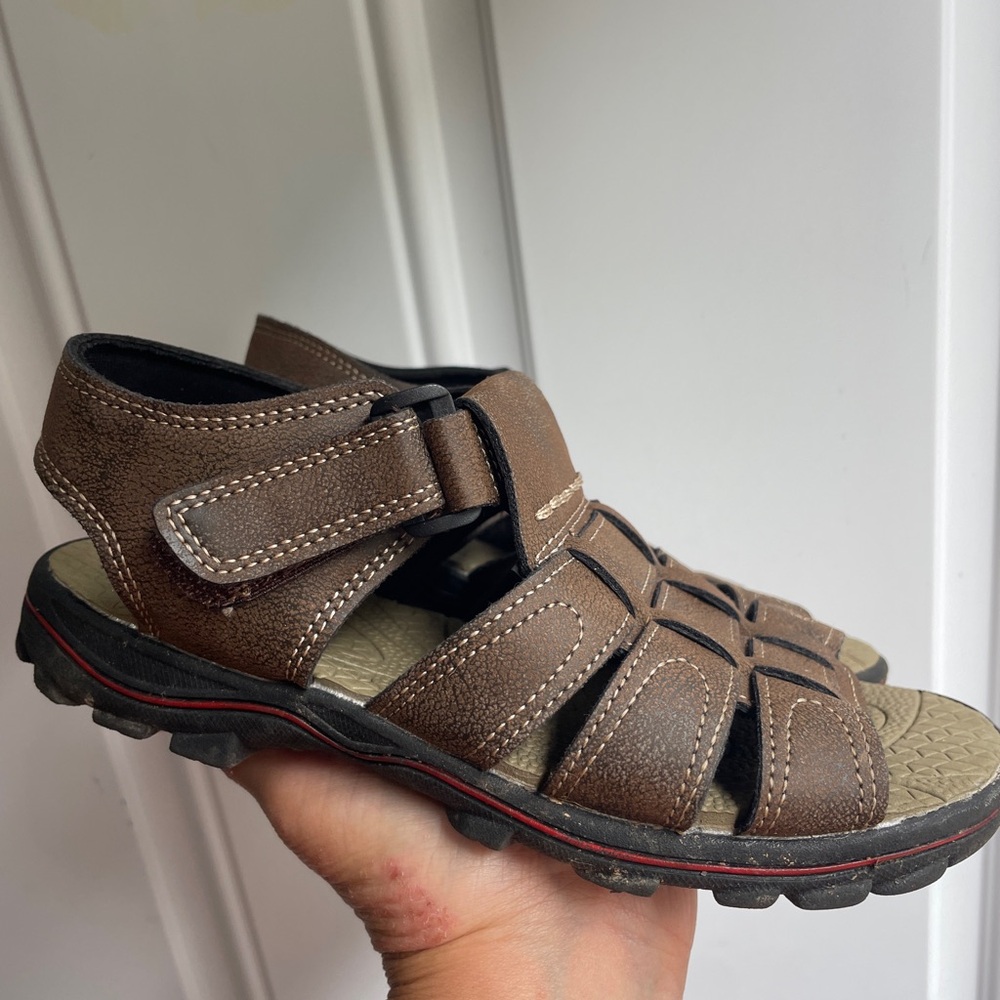 Boys' Beaver Creek Youth Fisherman “Larry” Sandal Brown Size 1 M